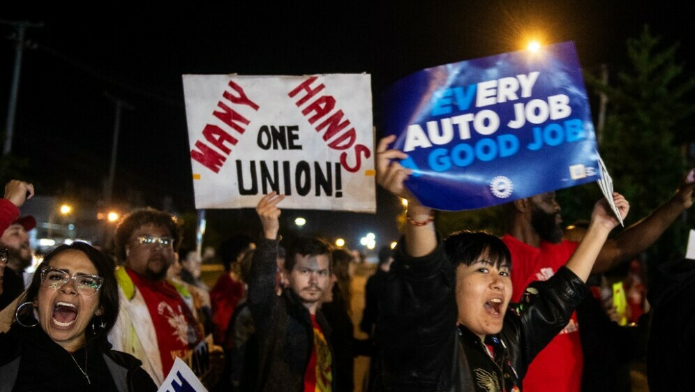 Članovi sindikata Ujedinjeni automobilski radnici (UAW) započeli povijesni štrajk - 10