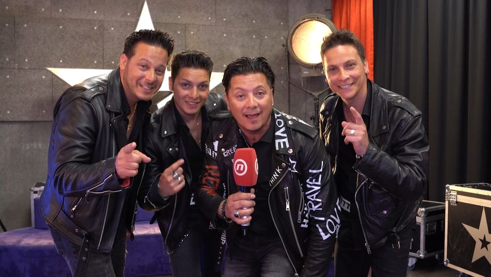 Esteriore Brothers su zlatni gumb Maje Šuput