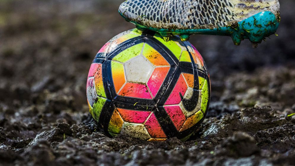 Nogometna lopta