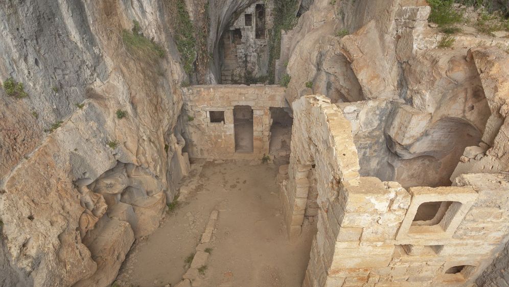 Zmajeva špilja na Braču - 2