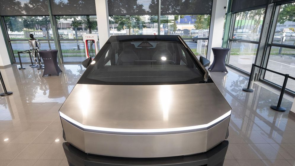 Tesla Cybertruck u Zagrebu - 10