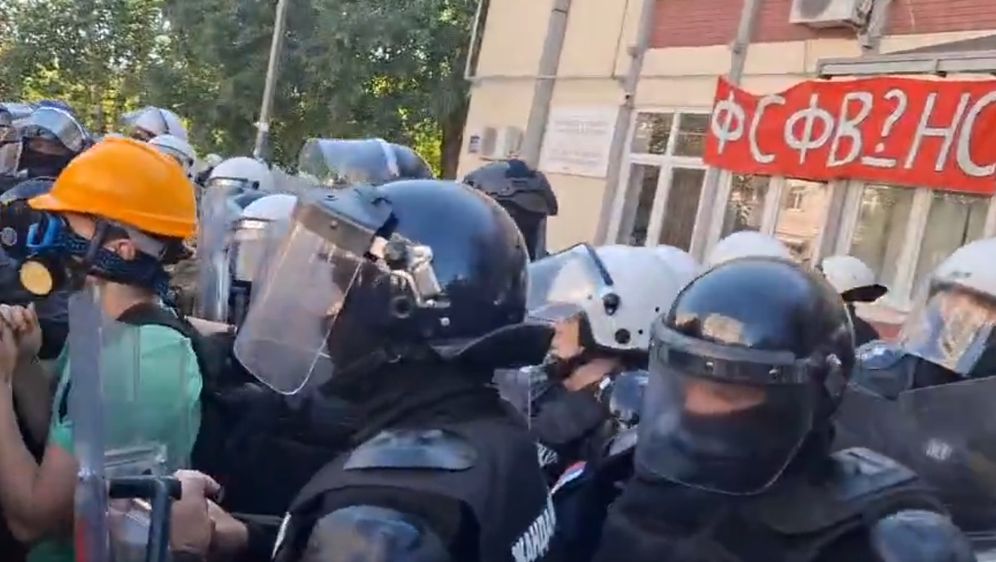 Sukob građana i policije, Novi Sad