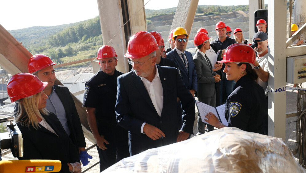 Spaljivanje droge u Našicama - 10