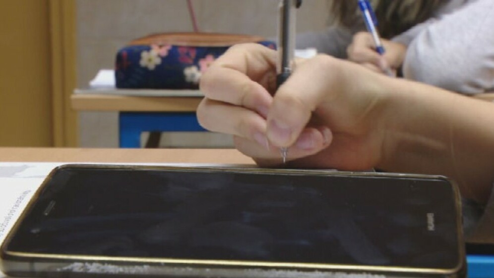 Mobitel u školi, screenshot