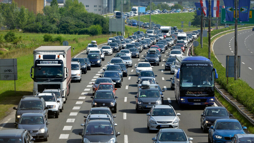 Naplatne postaje Lučko