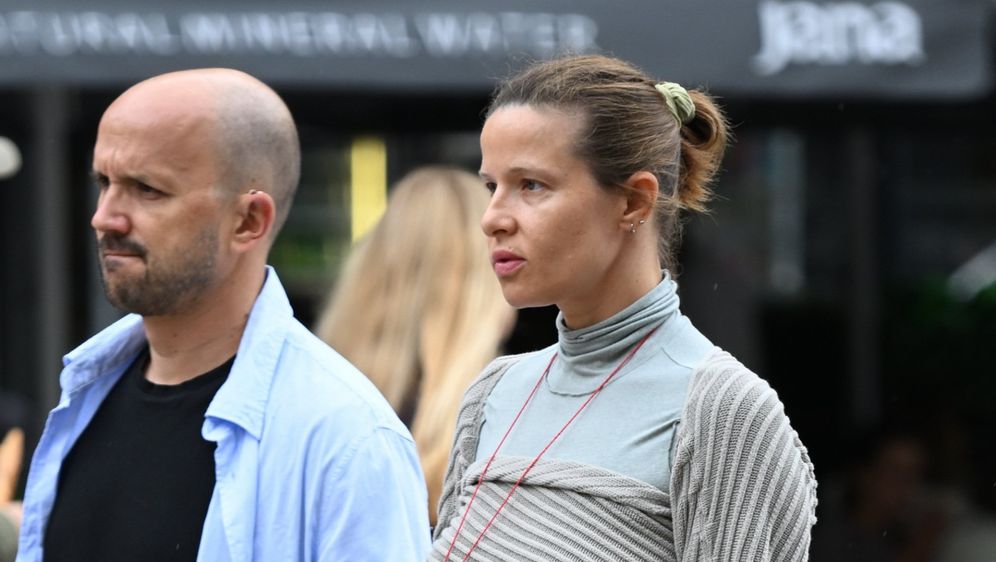 Ulična moda šik trudnica sa zagrebačke špice 2025. - 1