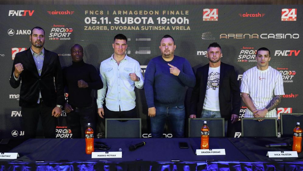 Are (drugi s lijeva), Forgač (četvrti s lijeva)