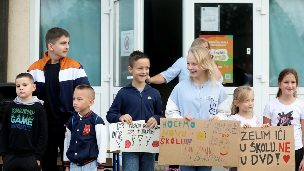Roditelji i učenici područne OŠ Donji Dragonožec održali bojkot nastave - 24