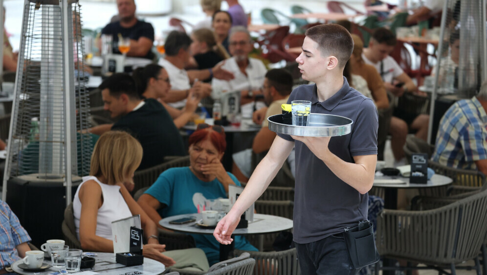 Turisti u Zadru, ilustracija