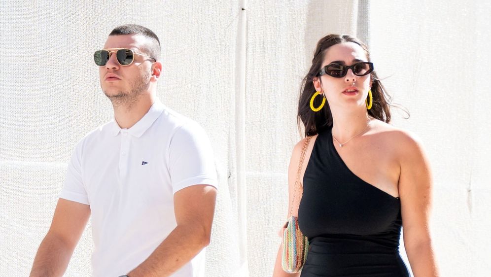 Ulična moda mladi par s djetetom iz Šibenika - 2