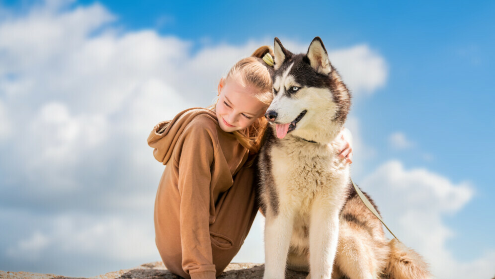 Kako se piše: djevojčičin ili djevojčicin