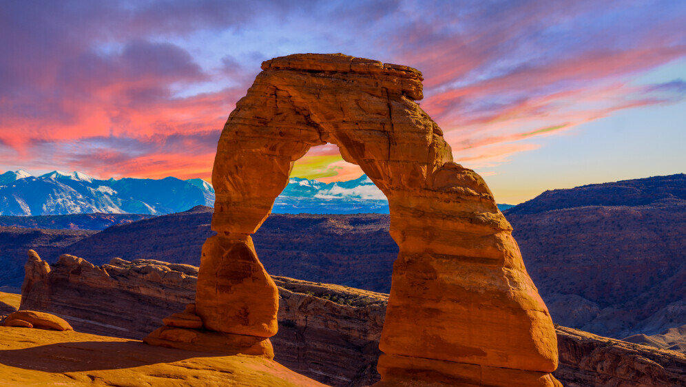 Kako se piše: u Utahu ili Uti