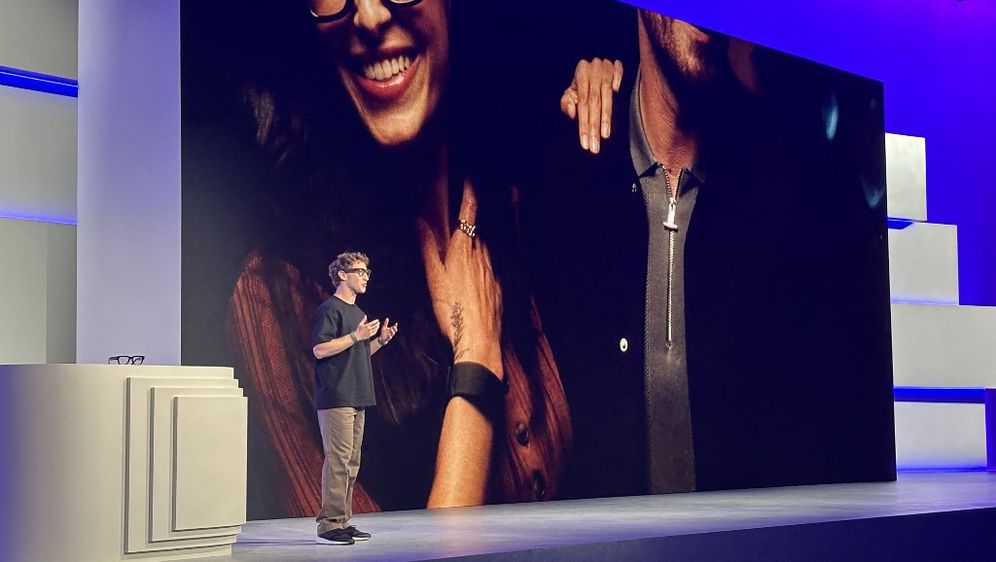 Mark Zuckerberg predstavlja pametne naočale