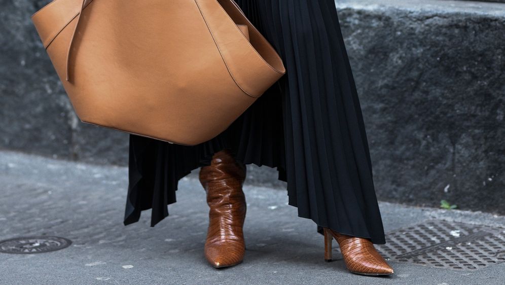 Duge haljine savršeno se slažu s čizmama