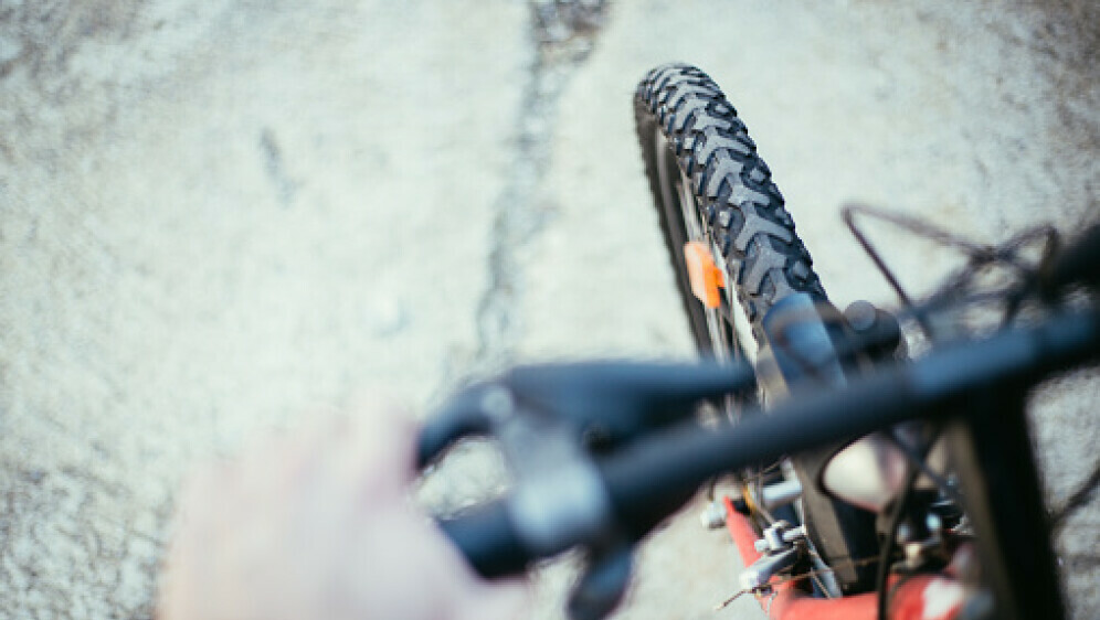 Muškarac na biciklu, ilustracija