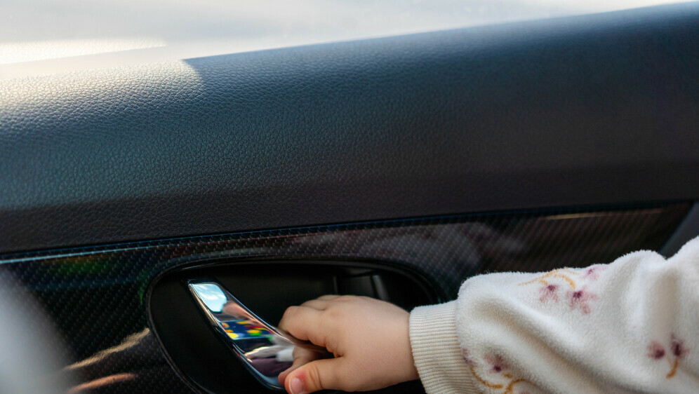 Dijete u automobilu, ilustracija