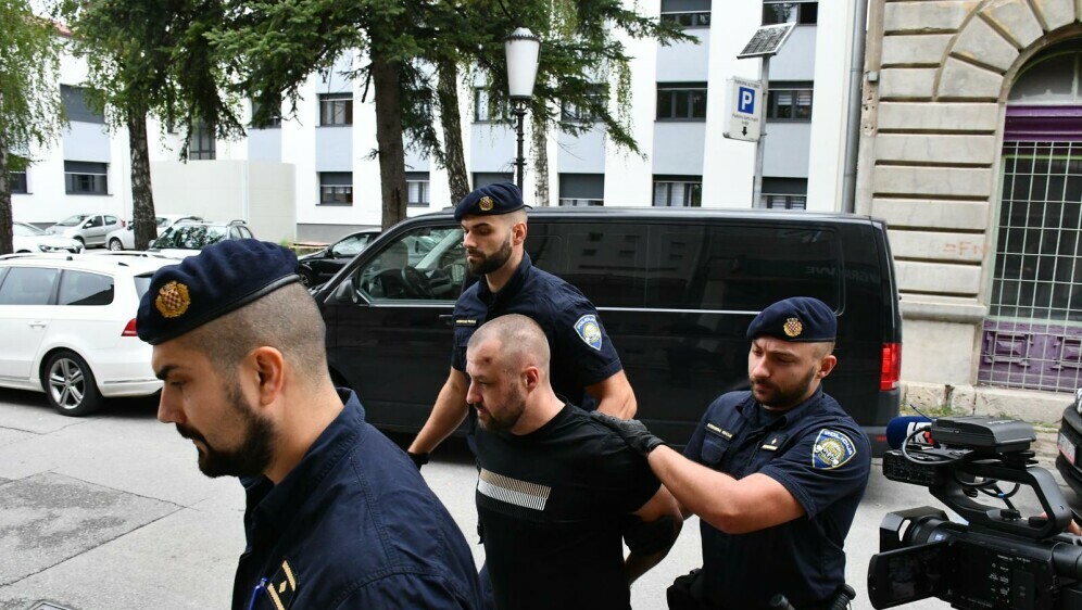 Privođenje osumnjičenog - 2