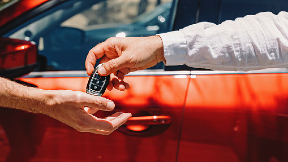 Kupovina automobila, ilustracija