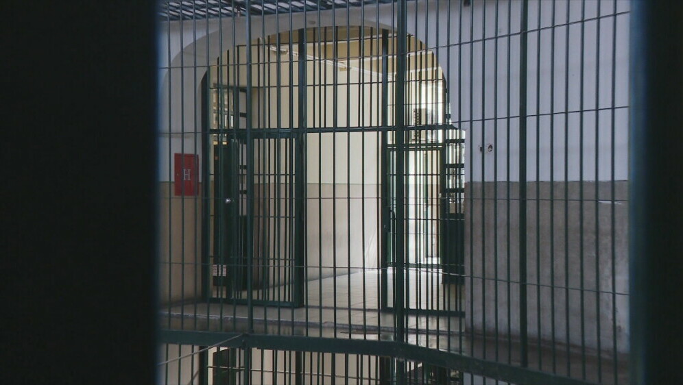 Požar u zatvoru - 4