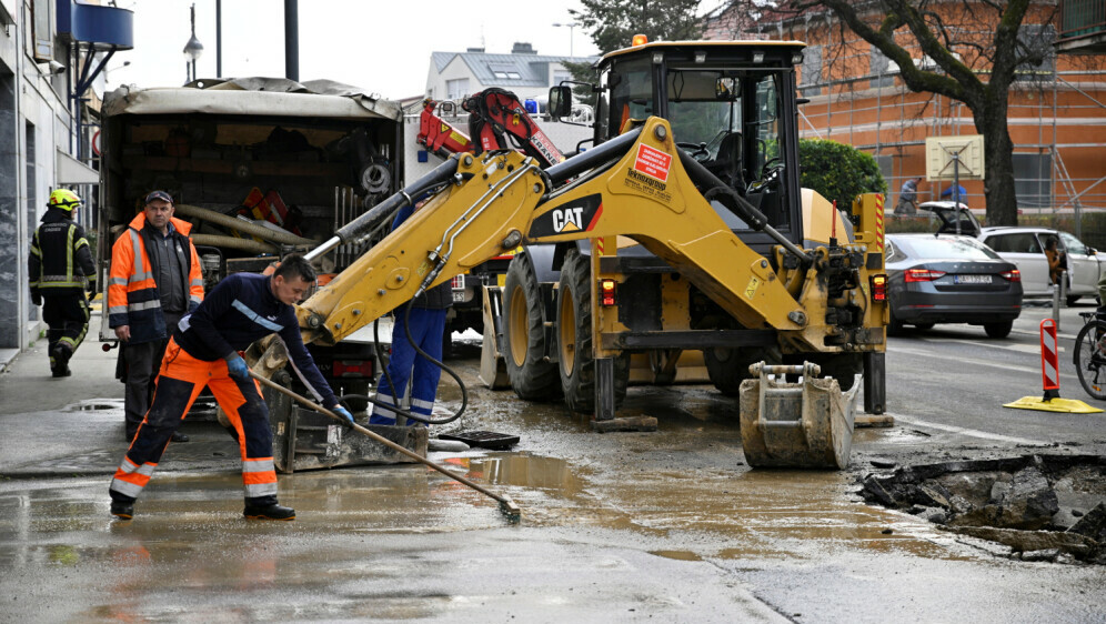 Puknuće cijevi, ilustracija